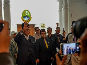 Panji Gumilang Serahkan Klarifikasi  ke Tim Investigasi, Apa Isinya? Panji Gumilang Serahkan Klarifikasi  ke Tim Investigasi, Apa Isinya?