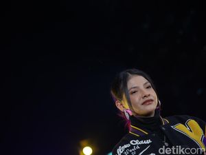 Sara Fajira Bicarakan Nadin Amizah dan Yura Yunita Sara Fajira Bicarakan Nadin Amizah dan Yura Yunita