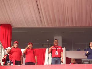 Hasto, Puan & Djarot Pantau Langsung Persiapan Puncak BBK di GBK Hasto, Puan & Djarot Pantau Langsung Persiapan Puncak BBK di GBK