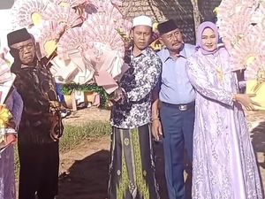 Foto: Pernikahan di Madura Viral, Seserahan Buket Uang Raksasa & Mobil Foto: Pernikahan di Madura Viral, Seserahan Buket Uang Raksasa & Mobil