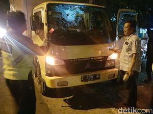 Lagi, Kaca 5 Truk jadi Korban Lempar Batu Pemotor Ngawur di Mojokerto Lagi, Kaca 5 Truk jadi Korban Lempar Batu Pemotor Ngawur di Mojokerto