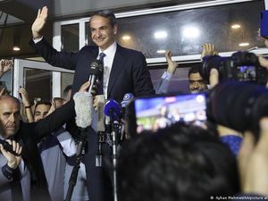 Yunani: Jelang Pemilu Baru, Partai-partai Kiri dalam Krisis