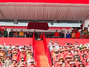 Ahok, Gibran hingga Bobby Pakai Caping di Acara Bulan Bung Karno Ahok, Gibran hingga Bobby Pakai Caping di Acara Bulan Bung Karno
