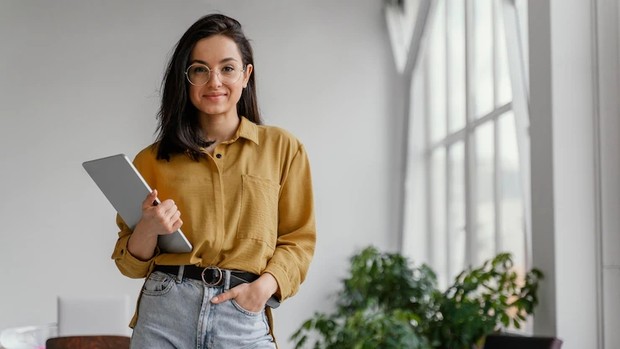 Ilustrasi/Foto: Freepik.com Cara menyeimbangkan maskulinitas dan feminitas sehat