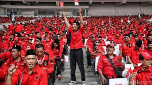 Kader PDIP Mulai Merahkan Puncak Bulan Bung Karno di GBK