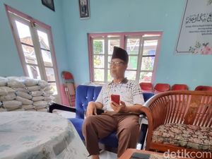 Keluarga-Tetangga di Gresik Tak Percaya Panji Gumilang Sebar Ajaran Sesat Keluarga-Tetangga di Gresik Tak Percaya Panji Gumilang Sebar Ajaran Sesat
