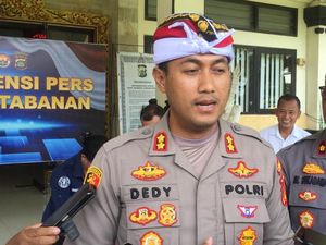 2 WNA Ditilang di Tabanan, Sosialisasi Dot and Donts Digencarkan 2 WNA Ditilang di Tabanan, Sosialisasi Dot and Donts Digencarkan