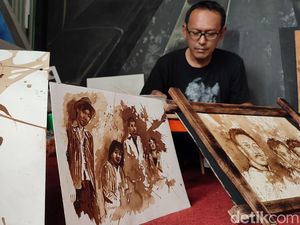 Tangan Sakti Dian Warga Ciamis Pakai Kopi untuk Melukis