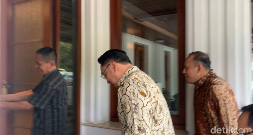 Mahfud Md dan Ridwan Kamil bertemu membahas Ponpes Al Zaytun Panji Gumilang, 24 Juni 2023. (Mulia Budi/detikcom)