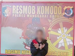 Pencuri HP Serahkan Diri ke Polisi 2 Hari Setelah Kawan Tertangkap Pencuri HP Serahkan Diri ke Polisi 2 Hari Setelah Kawan Tertangkap