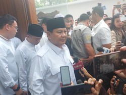 Prabowo Kenang Kerja Besar Desmond J Mahesa Bangun Gerindra