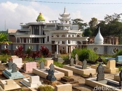Alasan Agus Bikin Rumah Dekat Kuburan: Biar Ingat Kematian