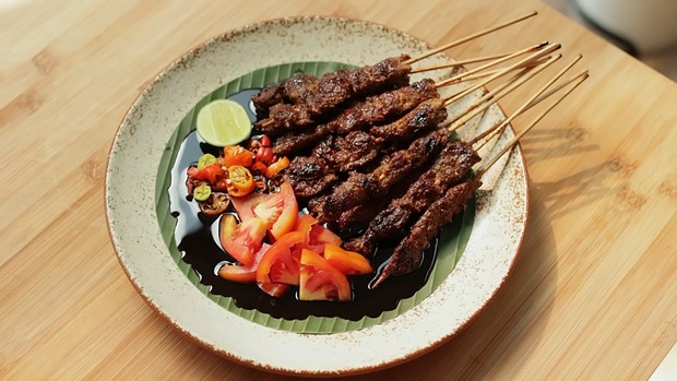Sate Kambing / Foto: Youtube.com/Devina Hermawan Sate Kambing