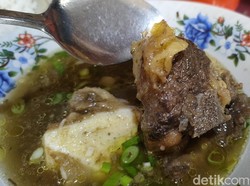 Cuma Rp 10 Ribu, Bisa Kenyang Makan Sop Iga di Garut