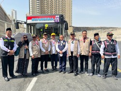 Kang Ace Pimpin Timwas Haji DPR Cek Fasilitas di Armudzna dan Bus Jemaah RI