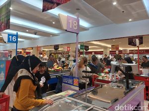 Heboh Transmart Full Day Sale! Transmart Graha Raya Bintaro Diserbu Pembeli