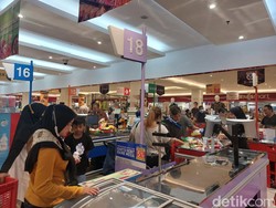 Heboh Transmart Full Day Sale! Transmart Graha Raya Bintaro Diserbu Pembeli
