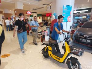 Incar Sepeda Listrik di Transmart Full Day Sale, Pengunjung Hemat Rp 1,3 Juta