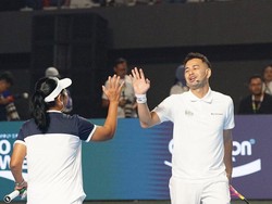 Yayuk Basuki dan Raffi Ahmad Main Tenis Sambil Berdonasi