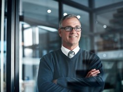 Apa Itu CEO? Ini Definisi, Tugas, Peran dan Beda dengan Kepemimpinan Lain