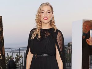 Amber Heard Umumkan Kelahiran Anak Kembar Amber Heard Umumkan Kelahiran Anak Kembar
