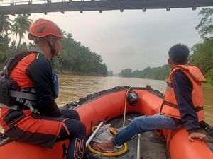 Cari Korban Hilang, Anggota SAR Dilaporkan Hanyut di Sungai Penetai Kerinci