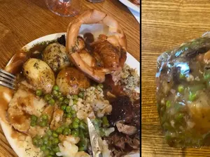 Jijik! Resto Ini Bungkus Makanan Sisa Pelanggan Seperti Sampah Jijik! Resto Ini Bungkus Makanan Sisa Pelanggan Seperti Sampah