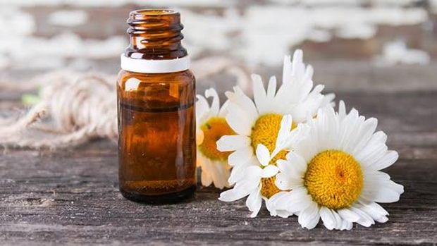 Chamomile Essential Oil /Foto: bebeautiful.in