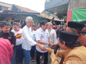 Ditemani Yasonna, Ganjar Pranowo Blusukan ke Jati Padang Jaksel