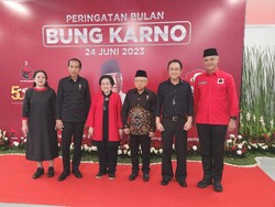 Momen Megawati-Jokowi Foto Bersama di Penutupan Puncak Bulan Bung Karno