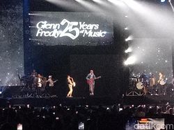 Konser 25 Tahun Glenn Fredly Bawa Penonton Nostalgia