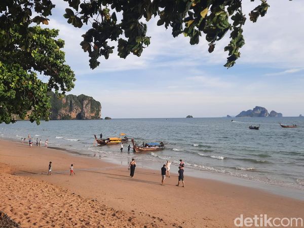 Potret Pantai Ao Nang Krabi, Cocok Untuk Healing