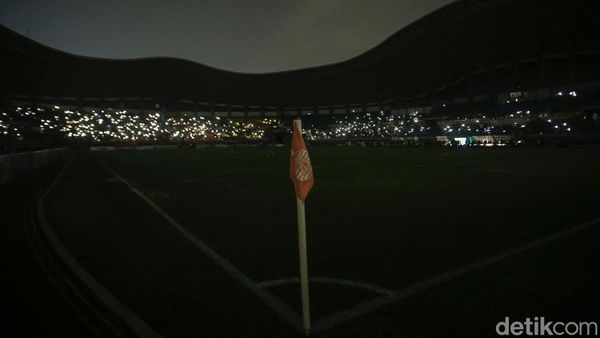 Stadion Patriot Bekasi Mati Lampu, Laga Persija Vs Ratchaburi Terhenti