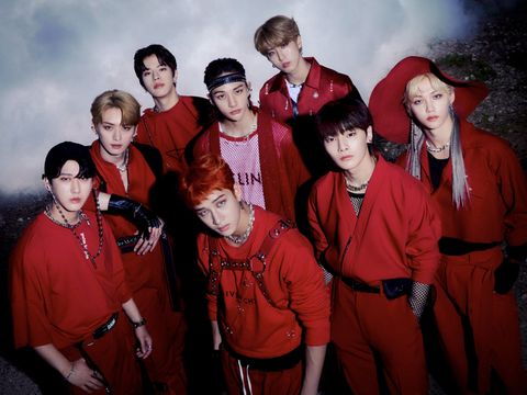 Stray Kids NOEASY Thunderous Concept Photos