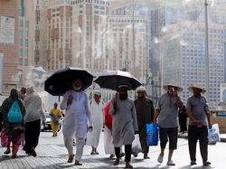 Saudi Sebut saat Puncak Haji Suhu di Makkah Bisa Tembus 48 Derajat