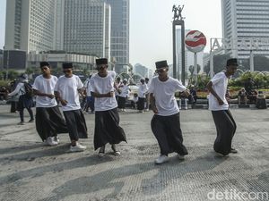 Tarian Maluku Sambut Idul Adha di CFD Jakarta