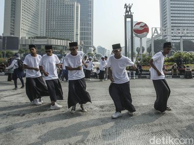 Tarian Maluku Sambut Idul Adha di CFD Jakarta