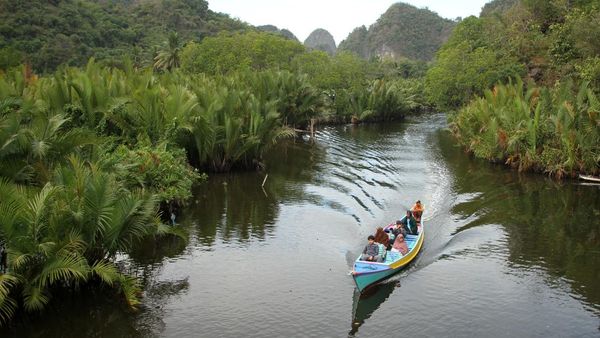 Terpikat Indahnya Geopark Maros Pangkep