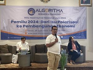 Simulasi Capres Algoritma: Ganjar 34%, Prabowo 30,8% dan Anies 22,1% Simulasi Capres Algoritma: Ganjar 34%, Prabowo 30,8% dan Anies 22,1%