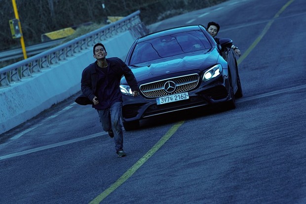 Aksi pengejaran yang seru dalam film The Childe