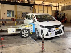 Daihatsu Xenia Buatan Indonesia Diuji Tabrak, Ini Hasilnya