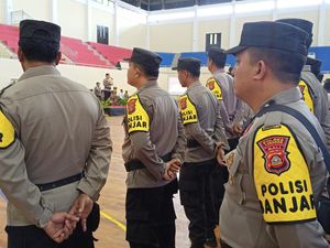 398 Polisi Banjar Perkuat Pengamanan Wilayah di Tabanan 398 Polisi Banjar Perkuat Pengamanan Wilayah di Tabanan