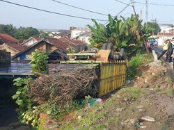 Truk Terguling di Ciampea Bogor, 2 Orang Tewas