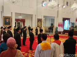 Jokowi Lantik 12 Dubes RI, Termasuk Jubir Kemlu Teuku Faizasyah