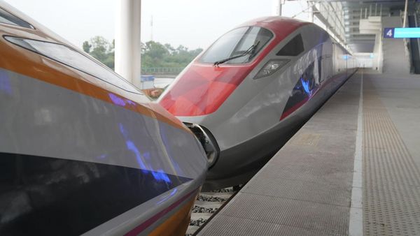 Kereta Inspeksi dan Penumpang Digandeng Saat Uji Coba KCJB, Ini Potretnya