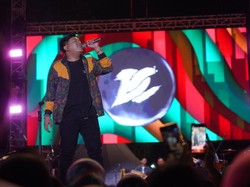 Denny Caknan Hibur Warga Klaten di Konser Peringatan Bulan Bung Karno