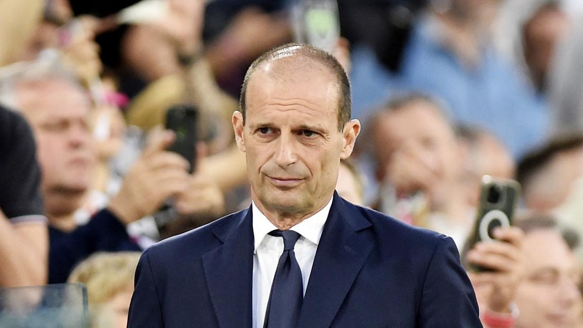 Massimiliano Allegri masih menunggu keputusan akhir soal kasus doping Paul Pogba (Foto: REUTERS/MASSIMO PINCA)