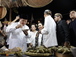 Momen Prabowo dan Titiek Soeharto Kunjungi Pasar Kangen Mangkunegaran
