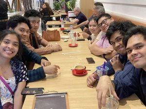 Mikha Angelo Tunangan, Intip Momennya Saat Makan Bareng Gregoria Mariska