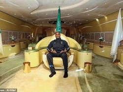 Eks Pemain MU Pamer Mewahnya Pesawat Milik Al Hilal